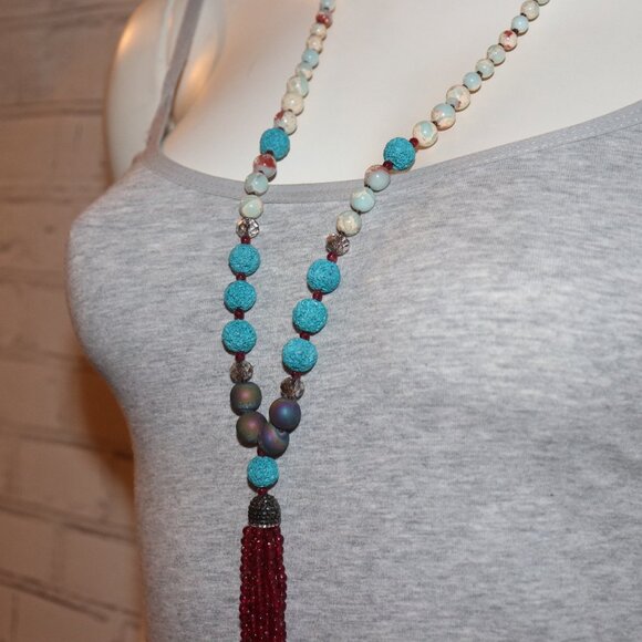 Beautiful natural stone necklace with beautiful beads and tassel 30" - Picture 4 of 6